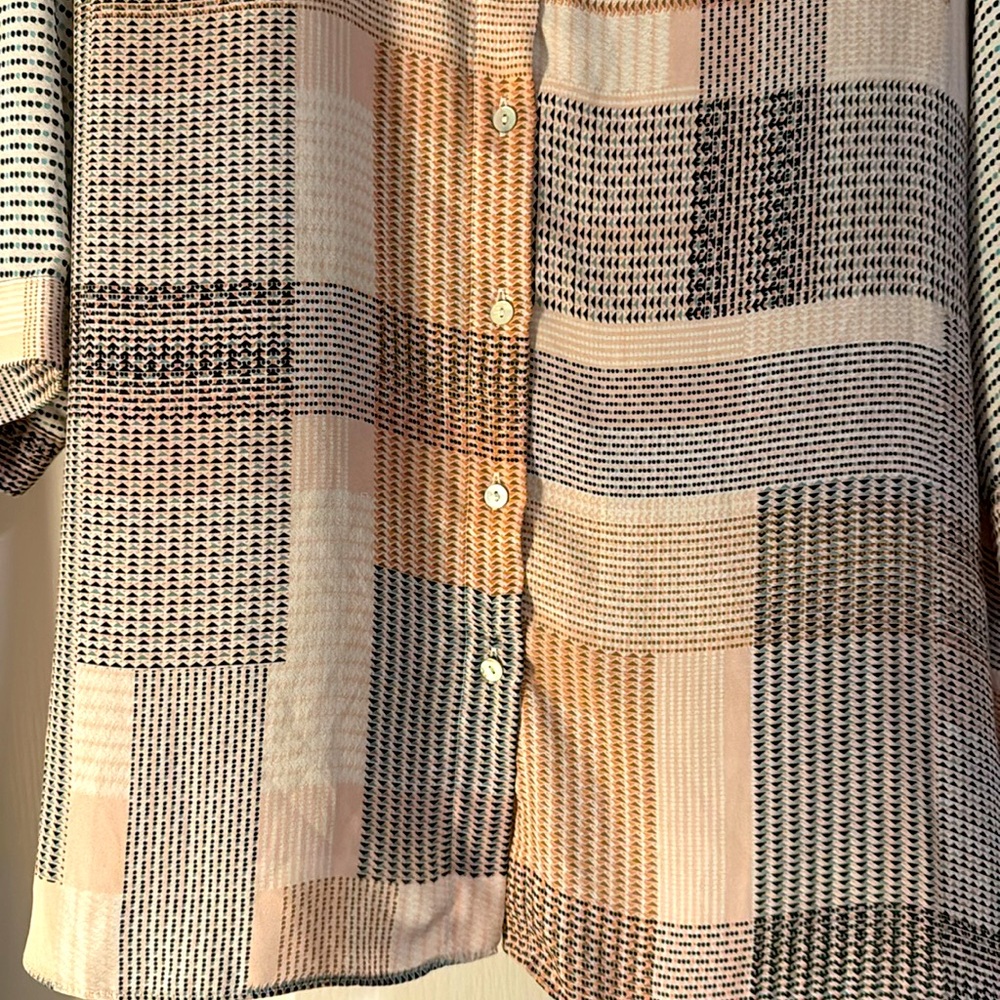 JNY Patterned Button-Up Shirt - Picture 4 of 6